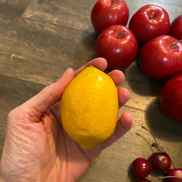 Lot of twenty artificial fruits - Picture 5 of 6